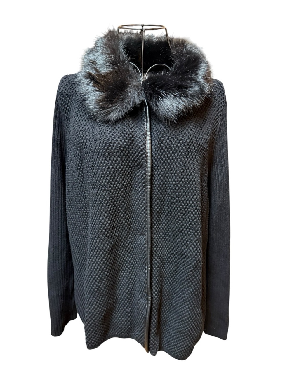 NWT Chicos Black Faux Fur Collar Knit Button Cardigan Large